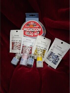 Crafters Lot 4 Diamond Dotz, 4 Bead Landing And Mushroom Bead Set